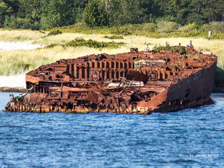 Port Wojenny, Wrak Niszczyciela ORP Grom i ORP Wicher - Hel