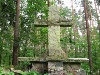 Rodowy cmentarz Pűcklerów w Cieszkowie