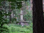 Rodowy-Cmentarz-Pucklerow-w-Cieszkowie-2007-16