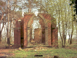 Mauzoleum rodziny von Heydebrand i Cmentarz rodowy