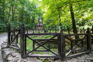 Kapliczka i Żródełko Św. Franciszka - Świętokrzyski Park Narodowy
