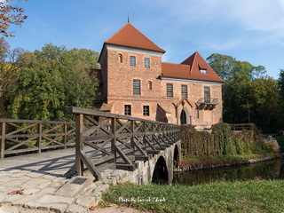 Zamek w Oporowie