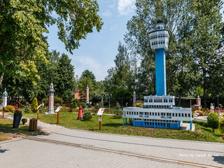 Park Miniatur Latarni Morskich i Kolejek w Dziwnowie