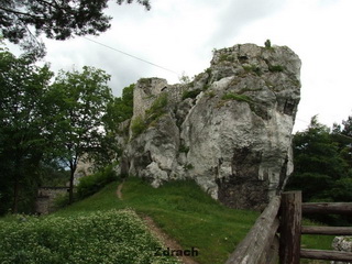 Zamek Bąkowiec w Morsku